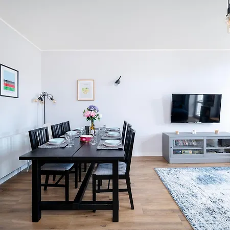 Two Levels Spacious - 116m2, Four Bedrooms - By Rentujemy 公寓