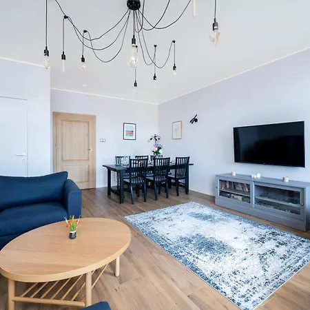 Two Levels Spacious - 116m2, Four Bedrooms - By Rentujemy Łódź