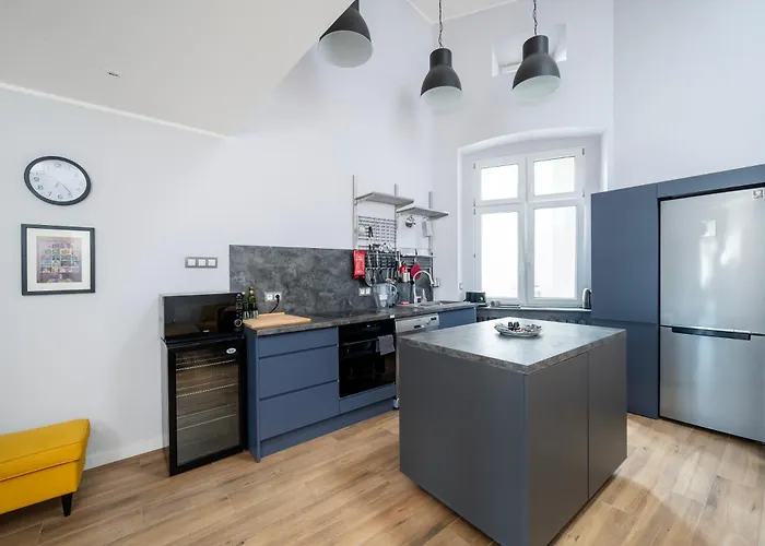 Apartment Two Levels Spacious - 116m2, Four Bedrooms - By Rentujemy Lodz