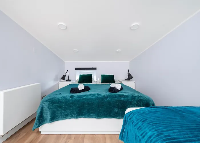 Two Levels Spacious - 116m2, Four Bedrooms - By Rentujemy *