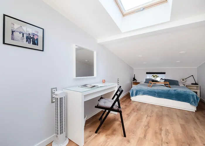 Two Levels Spacious - 116m2, Four Bedrooms - By Rentujemy Apartment Łódź