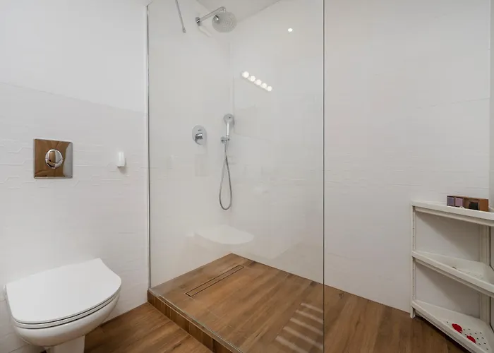 Two Levels Spacious - 116m2, Four Bedrooms - By Rentujemy Łódź