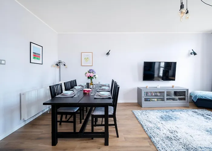 Two Levels Spacious - 116m2, Four Bedrooms - By Rentujemy Apartment