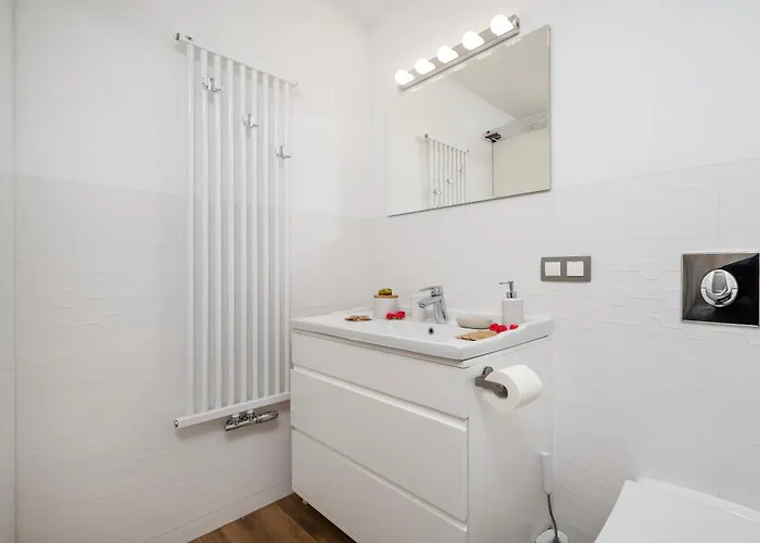 Two Levels Spacious - 116m2, Four Bedrooms - By Rentujemy * Łódź